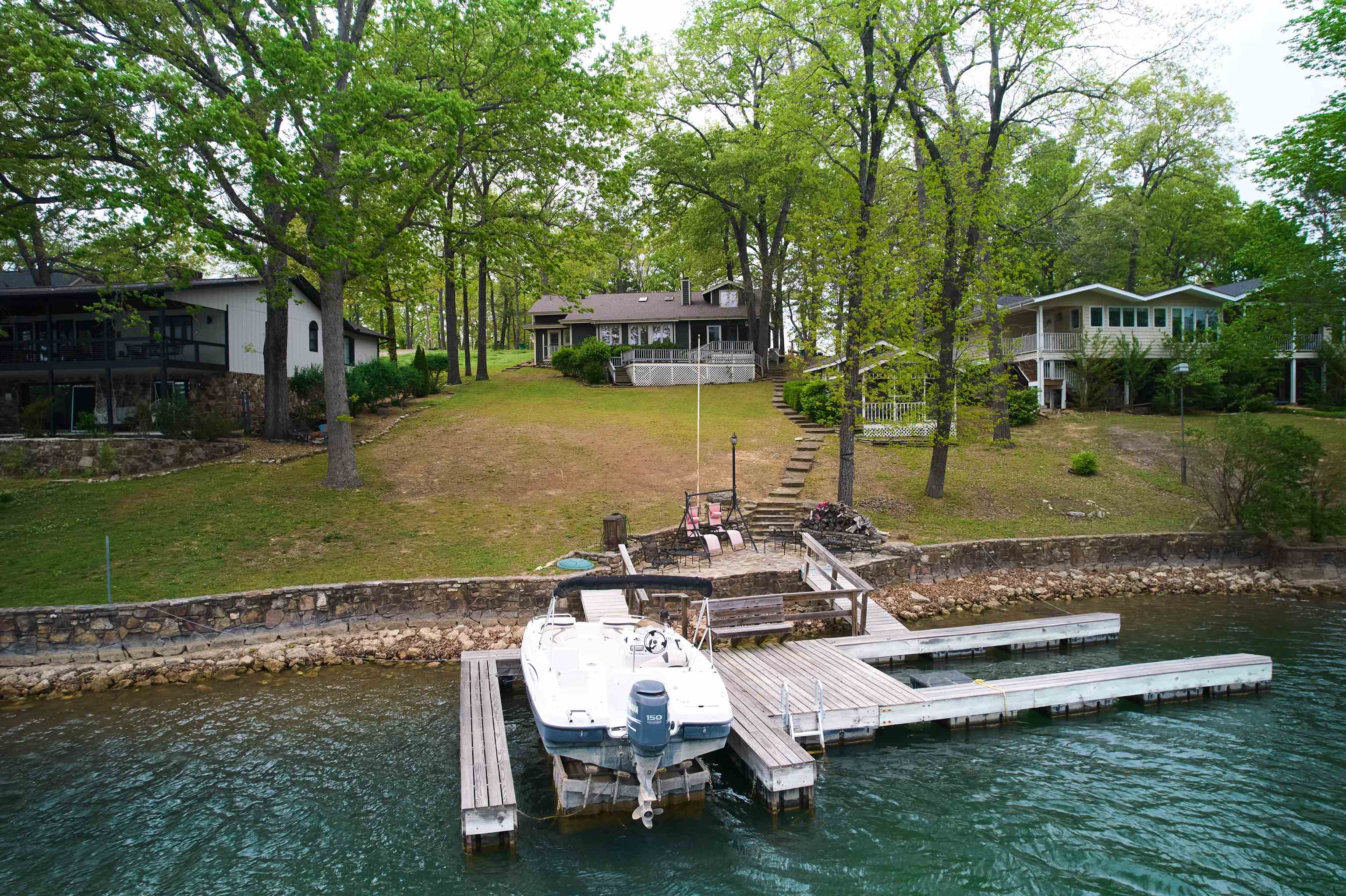 Photo 6 - Residential for sale – 12  Winnebago Ter   Cherokee Village, AR