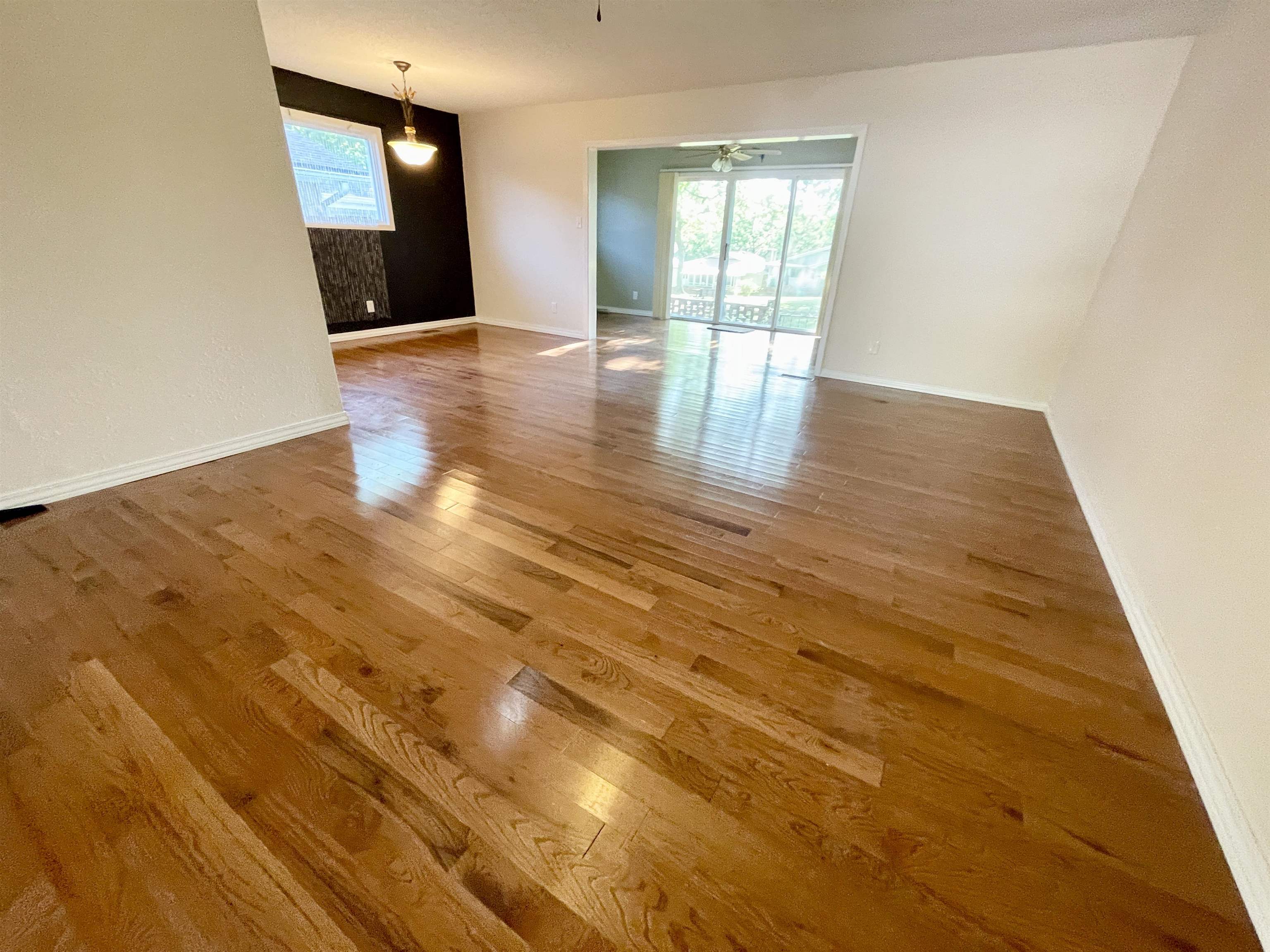 Photo 16 - Residential for sale – 207  Parliament   Horseshoe Bend, AR