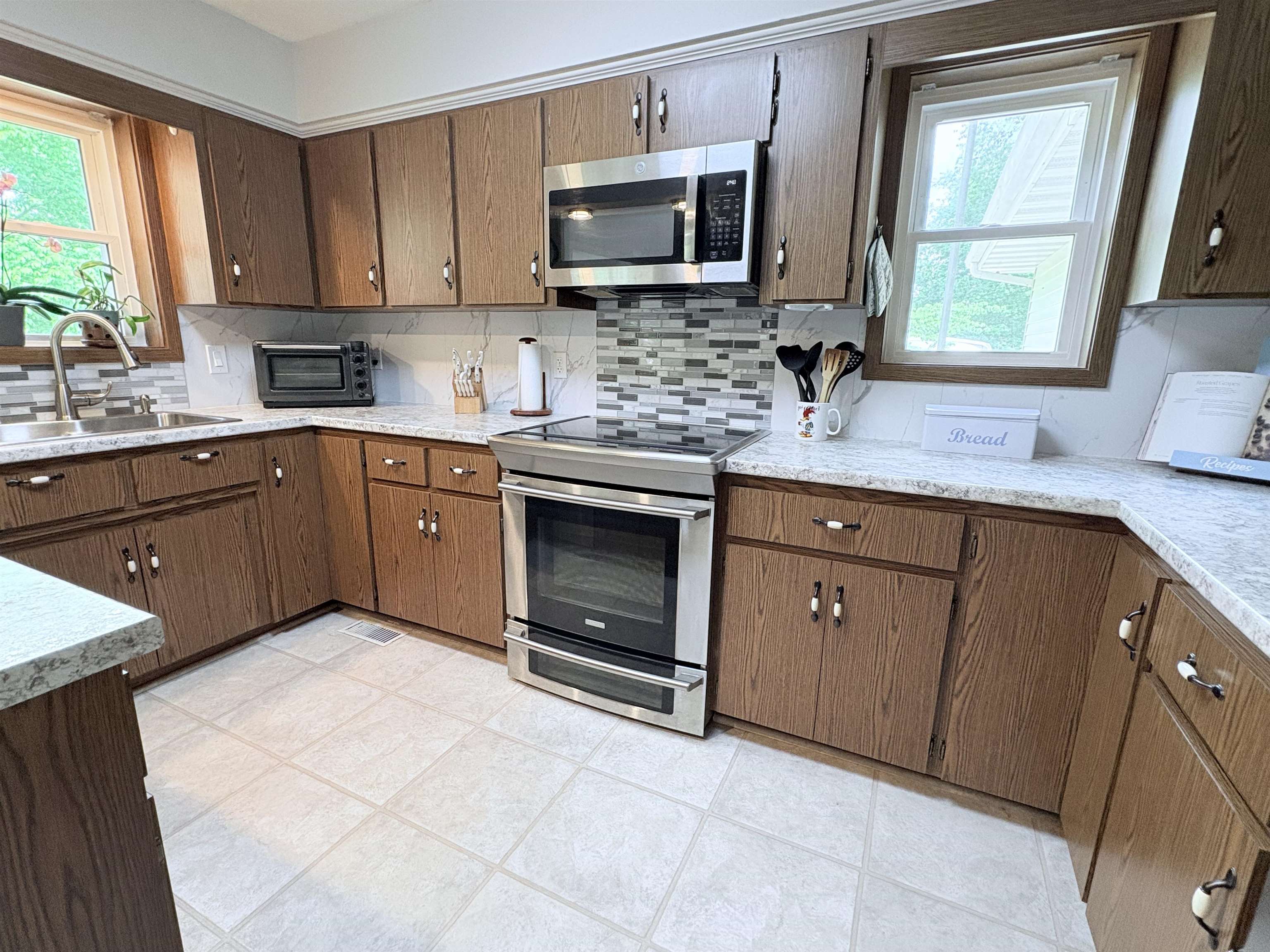 Photo 13 - Residential for sale – 300  Victoria   Horseshoe Bend, AR