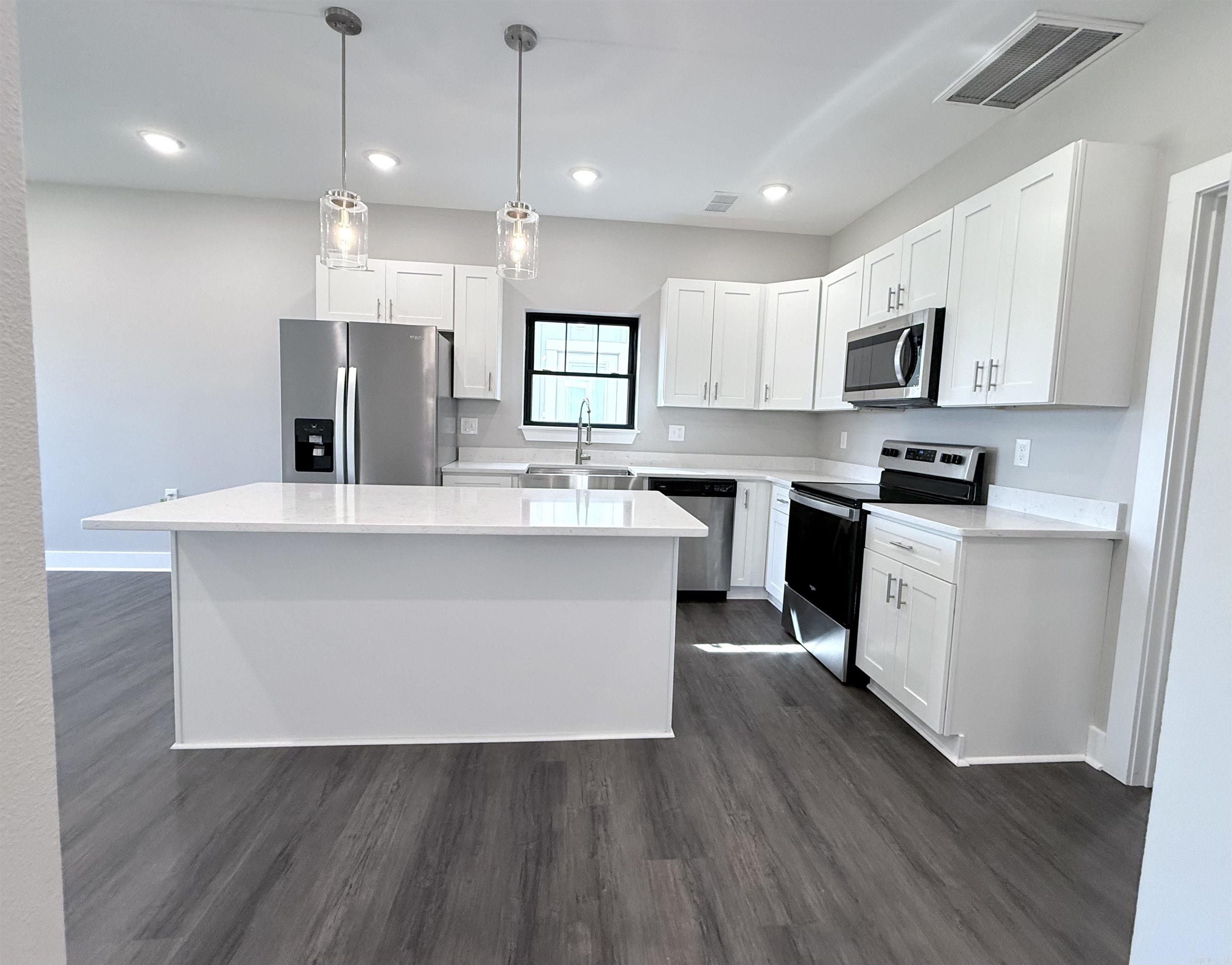 Photo 16 - Residential for sale – 5  Estes Way   Southside, AR