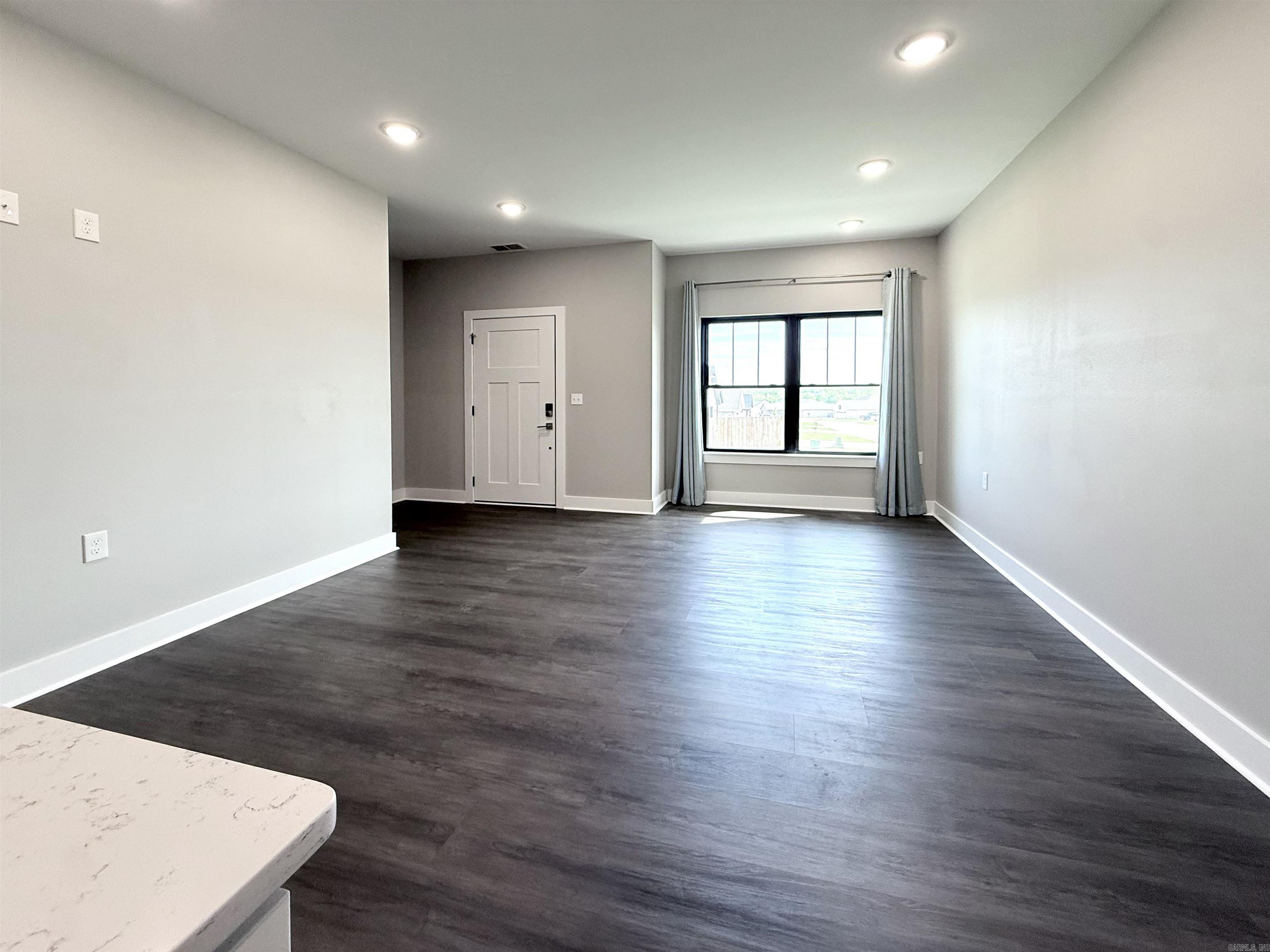 Photo 5 - Residential for sale – 5  Estes Way   Southside, AR