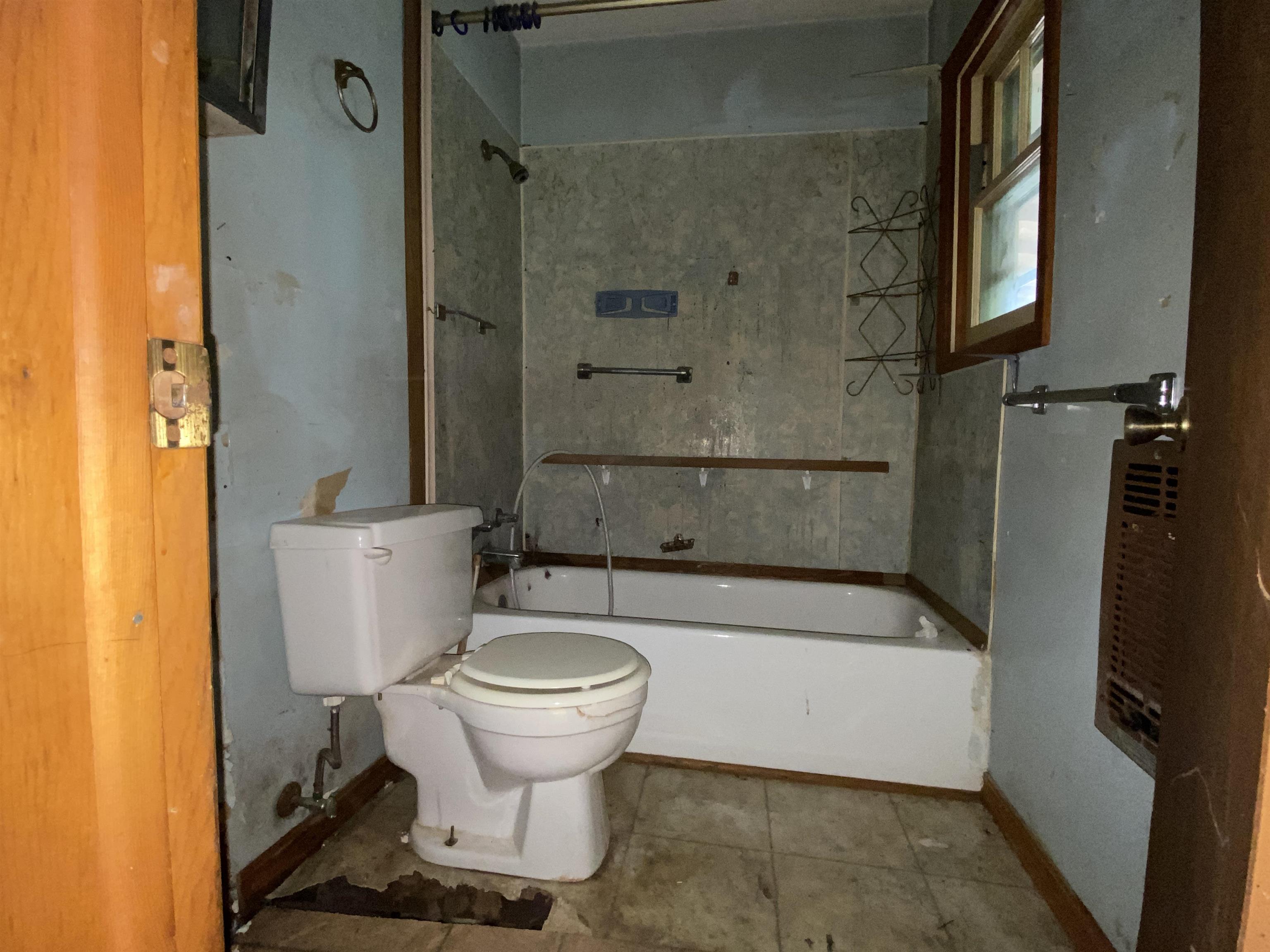 Photo 12 - Residential for sale – 119  Chessmond Ferry Road   Calico Rock, AR