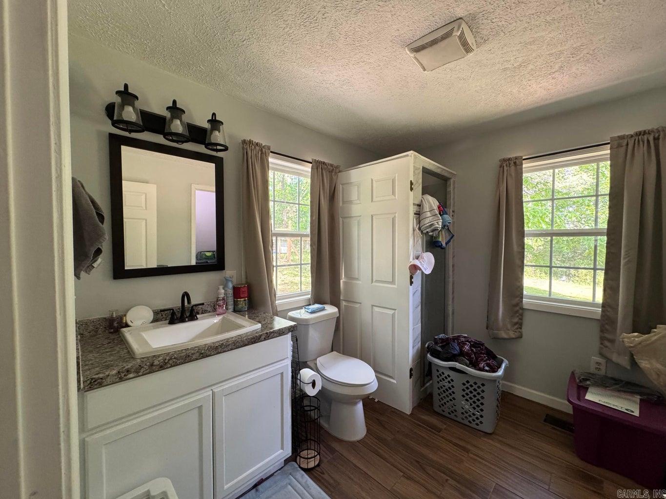 Photo 17 - Residential for sale – 32  Pine   Evening Shade, AR