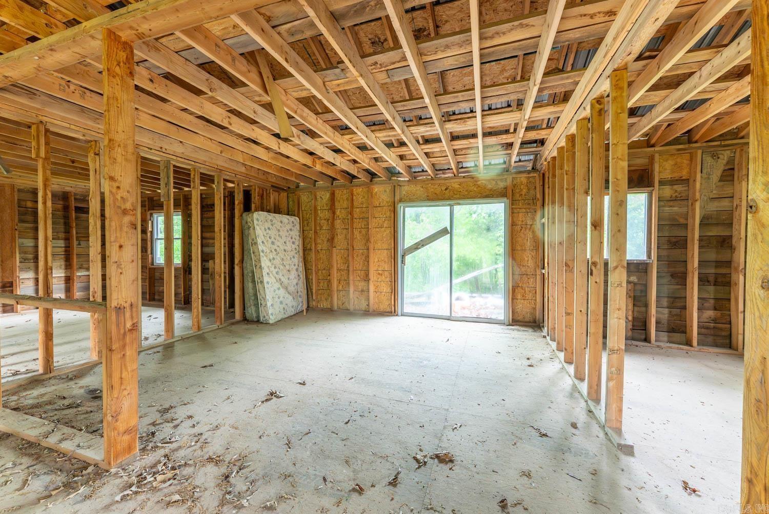 Photo 9 - Residential for sale – 447  Music Hall Lane   Mammoth Spring, AR