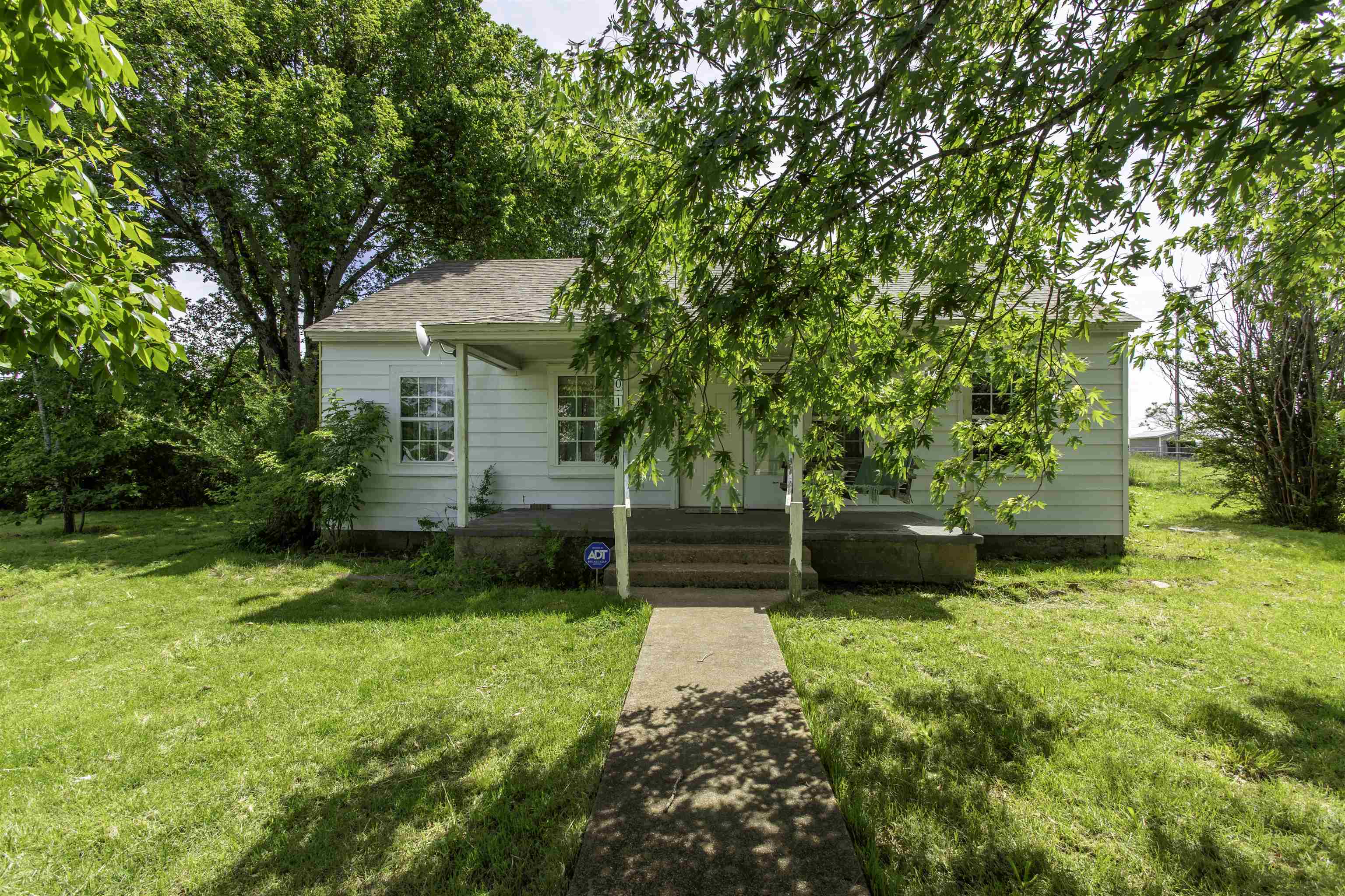Photo 4 - Residential for sale – 101  2nd   Oxford, AR