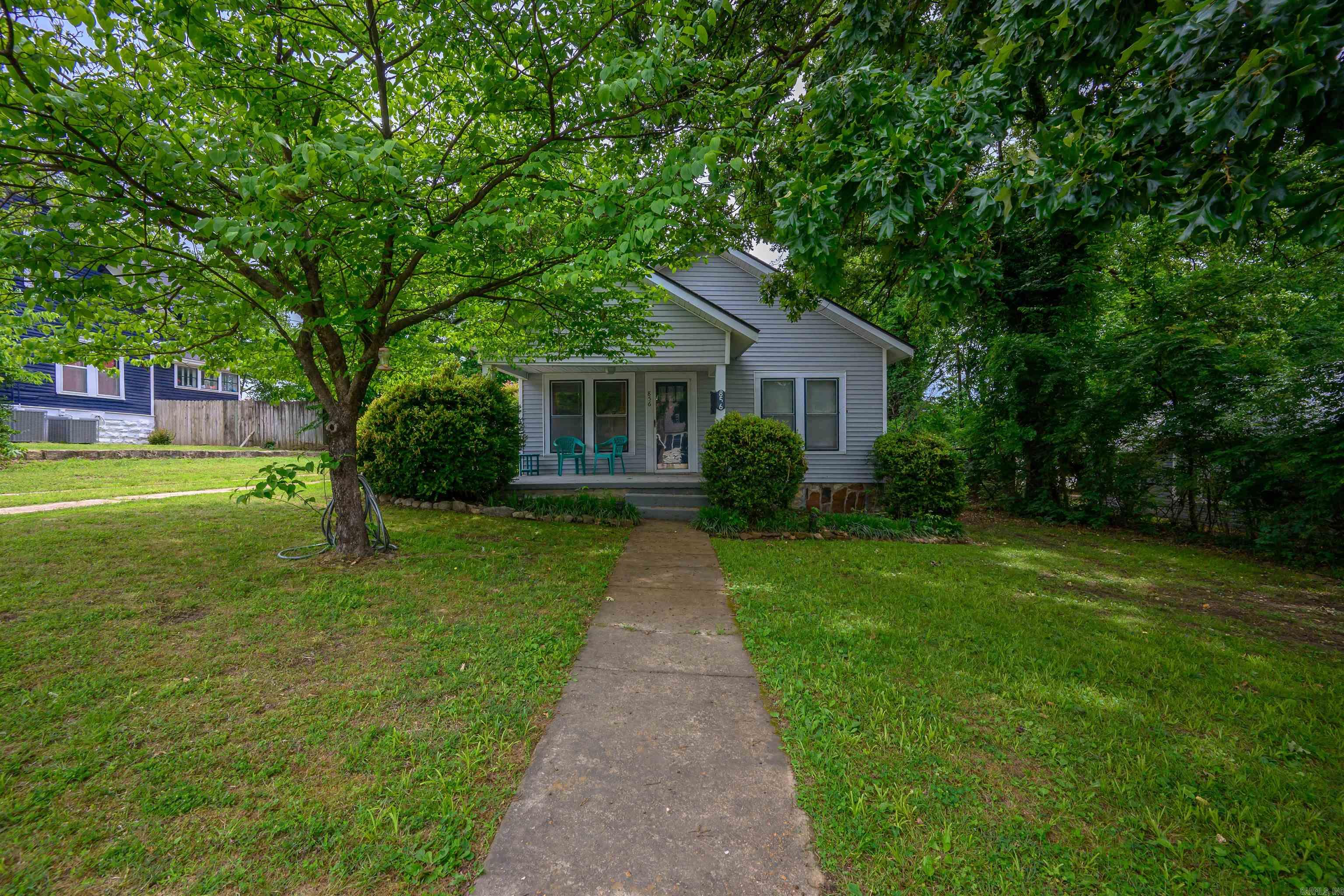 Photo 2 - Residential for sale – 856  Broad   Batesville, AR