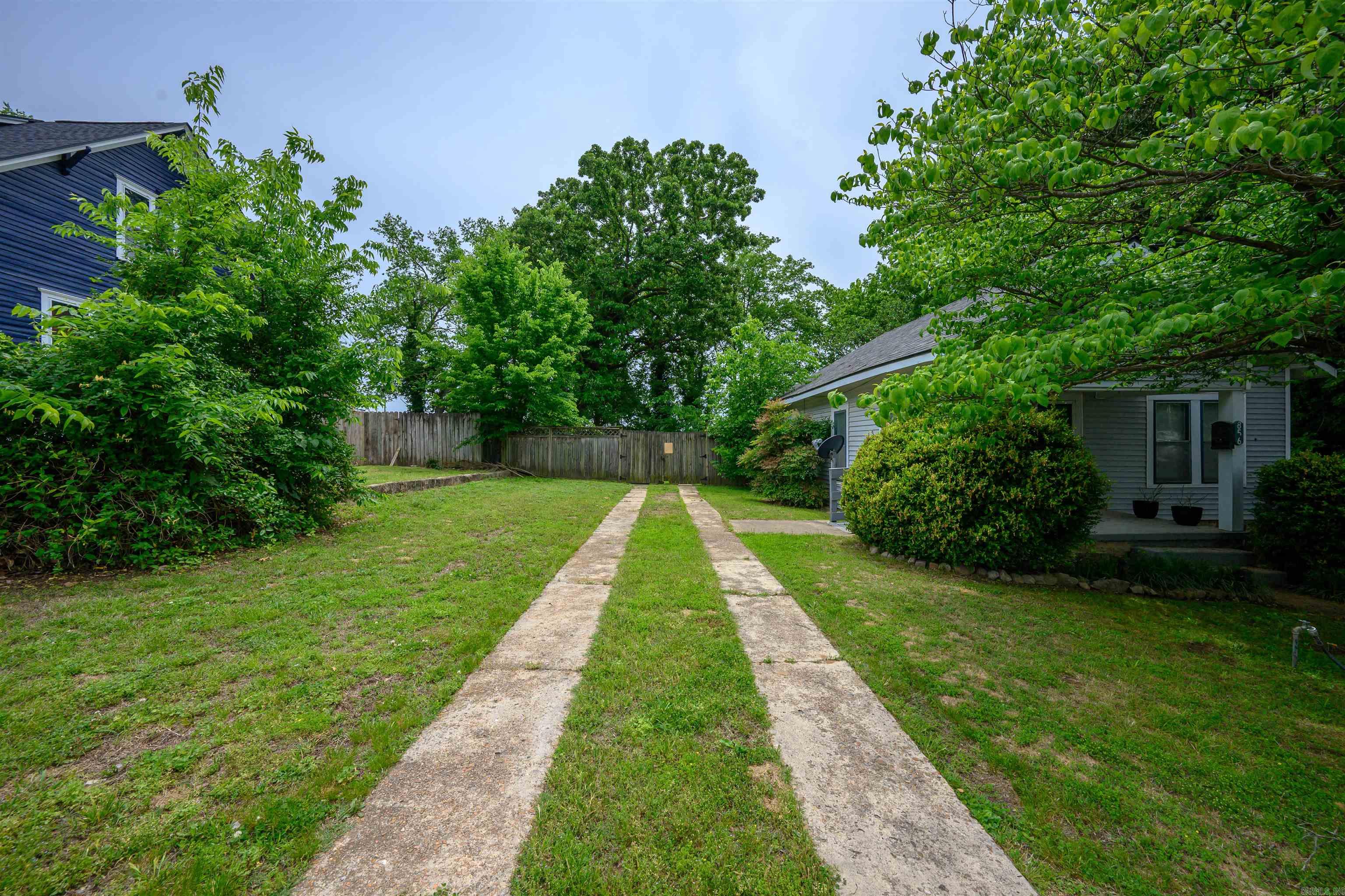 Photo 6 - Residential for sale – 856  Broad   Batesville, AR