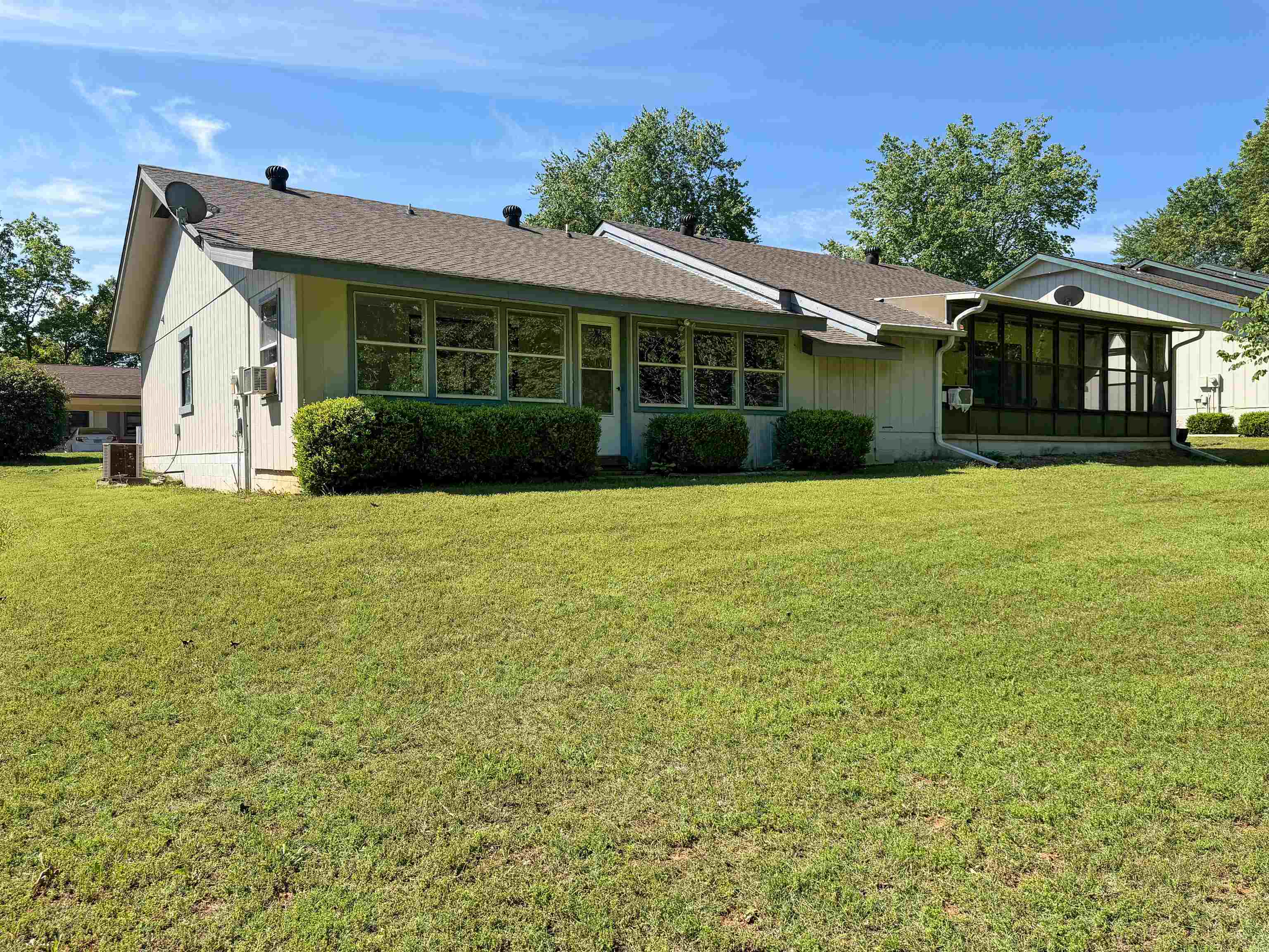 Photo 5 - Residential for sale – 8  Spring River   Cherokee Village, AR