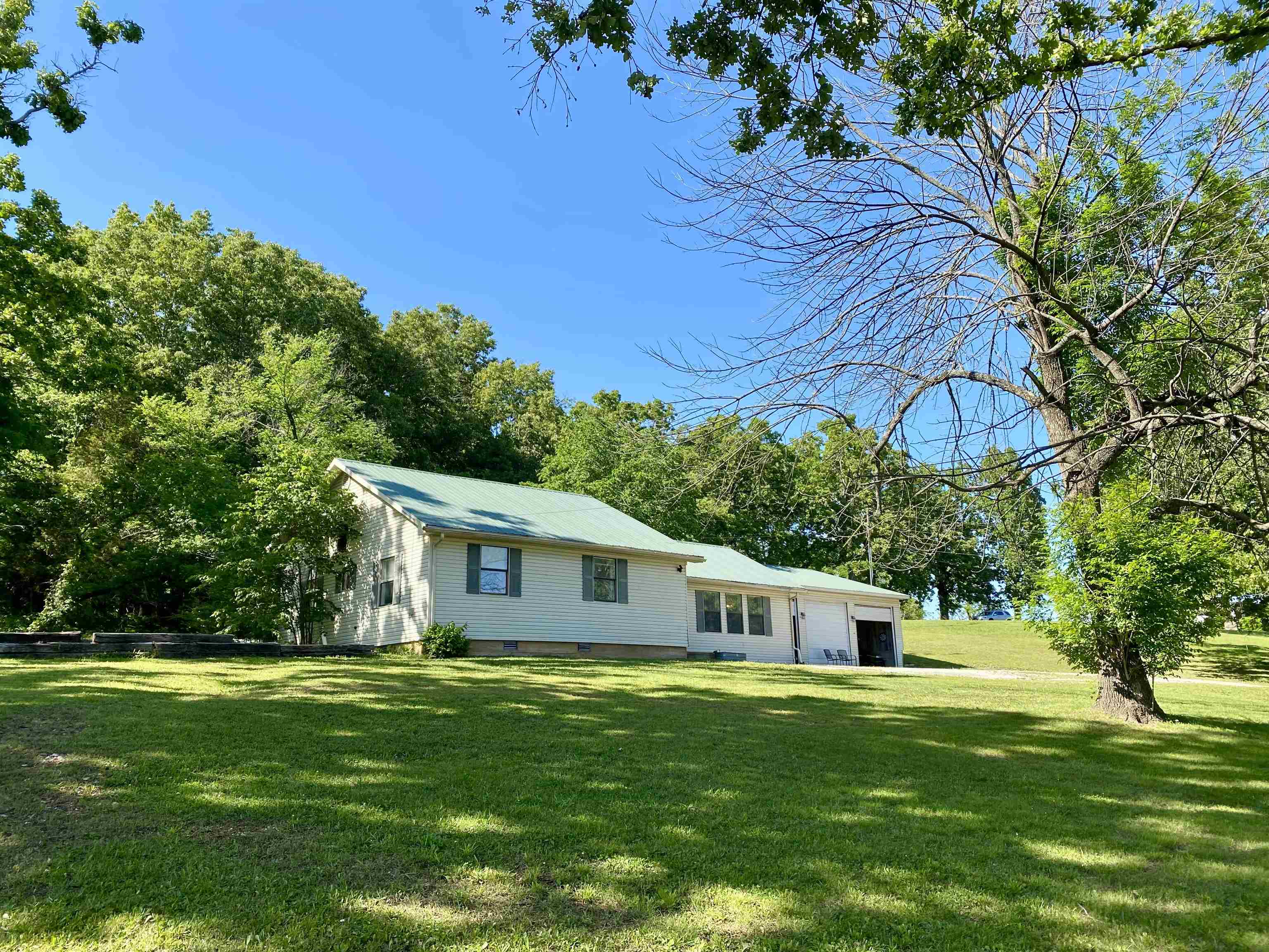 Photo 3 - Residential for sale – 464 N Main   Salem, AR