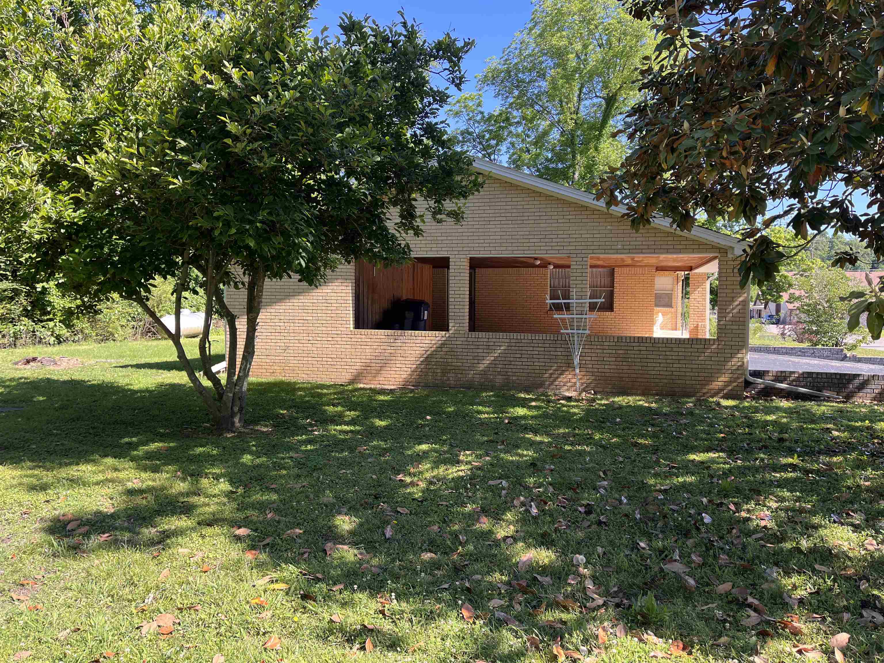 Photo 8 - Residential for sale – 275 S third   Mammoth Spring, MO