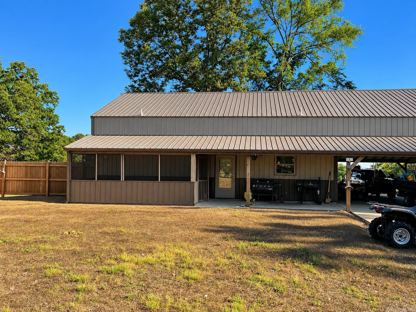 Photo 2 - Residential for sale – 105  Old River   Newark, AR