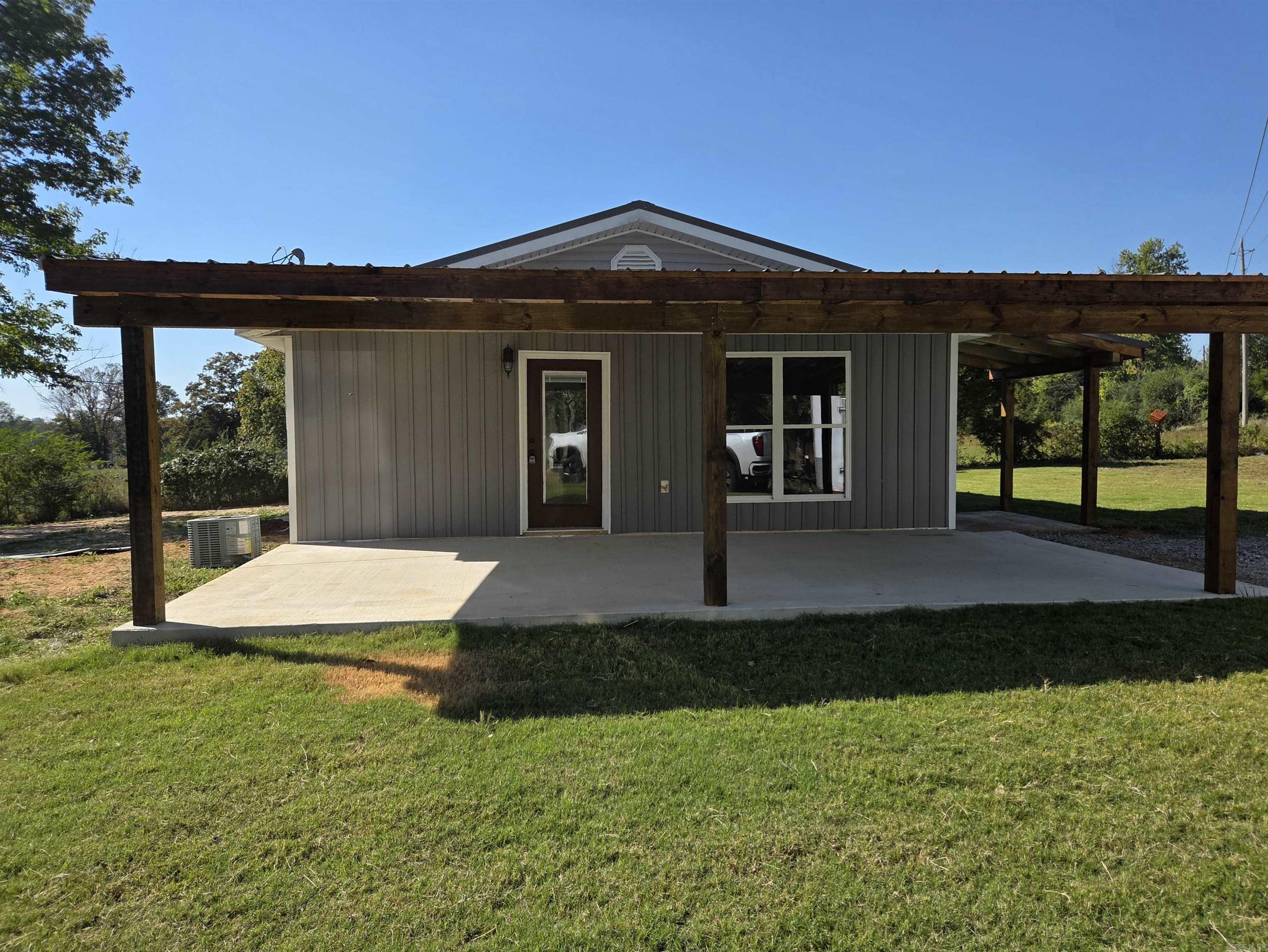 Photo 2 - Residential for sale – 2735  Floral   Floral, AR