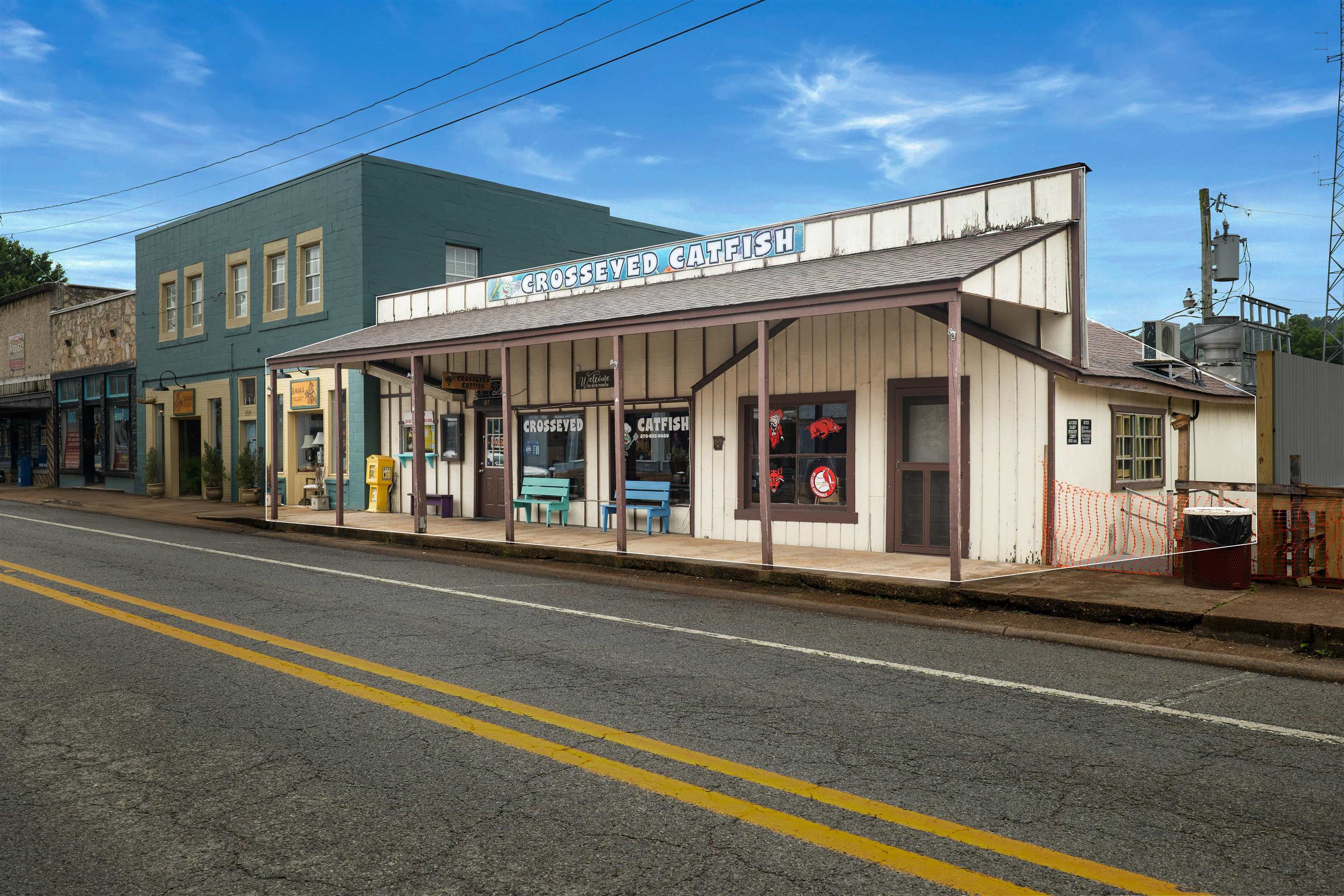 Commercial / Industrial for sale – 107 E Main   Hardy, AR