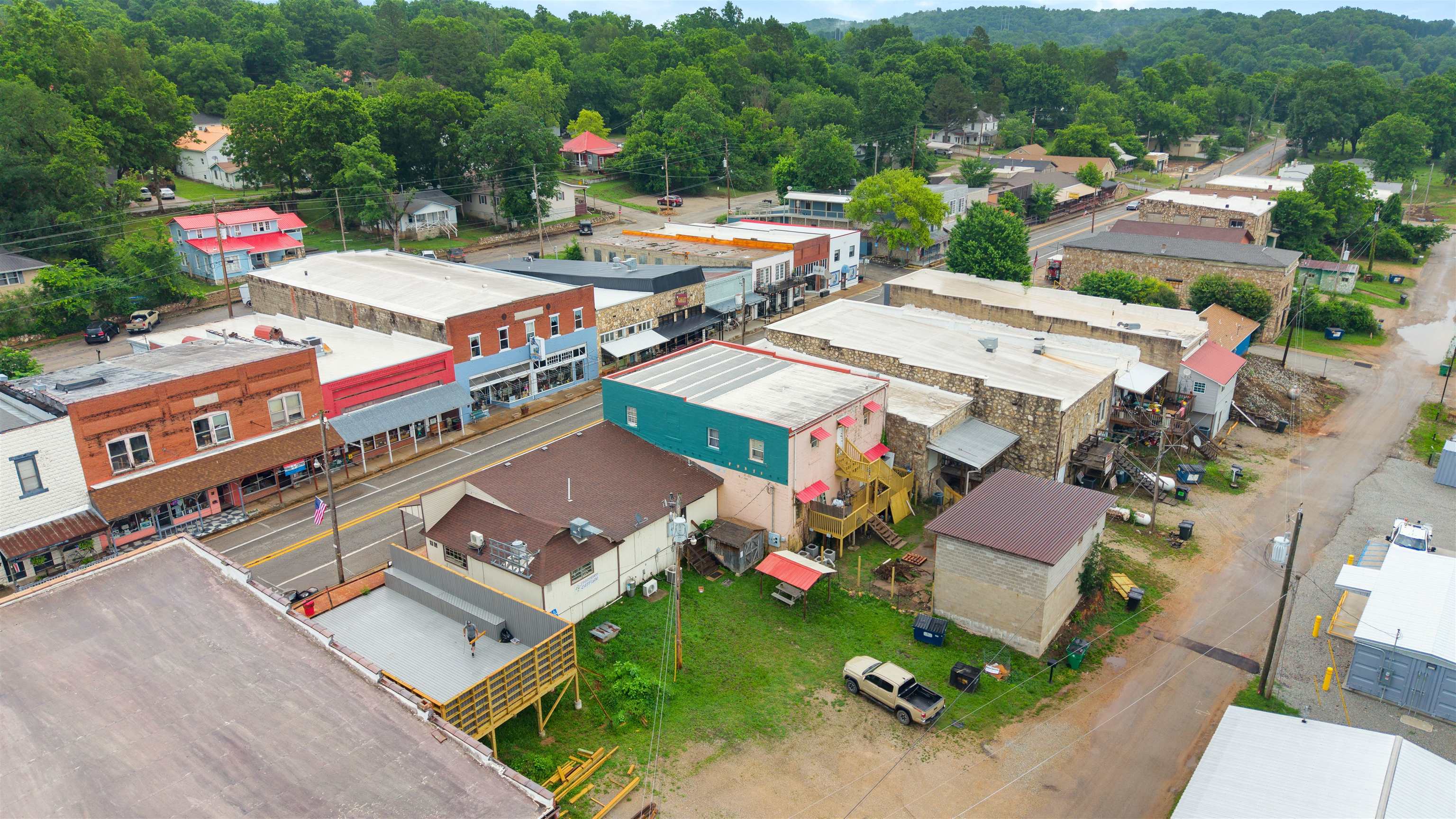 Photo 11 - Commercial / Industrial for sale – 107 E Main   Hardy, AR
