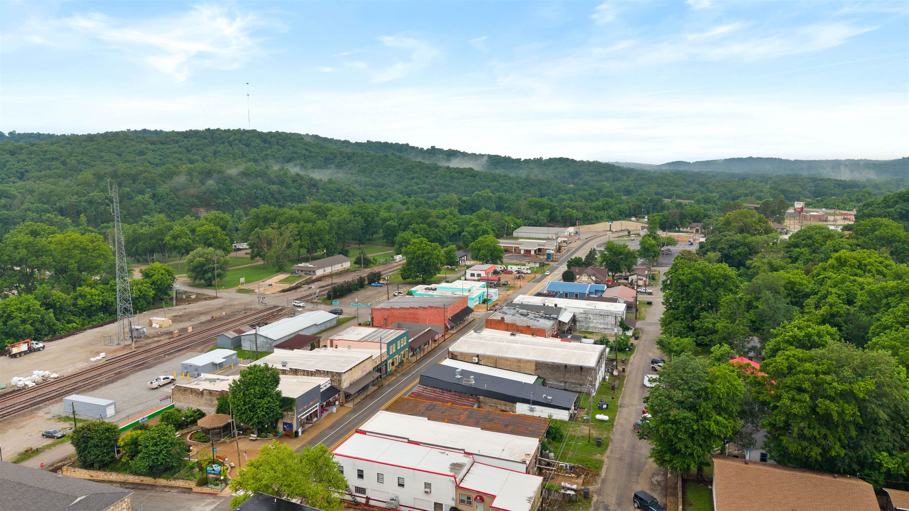 Photo 15 - Commercial / Industrial for sale – 107 E Main   Hardy, AR