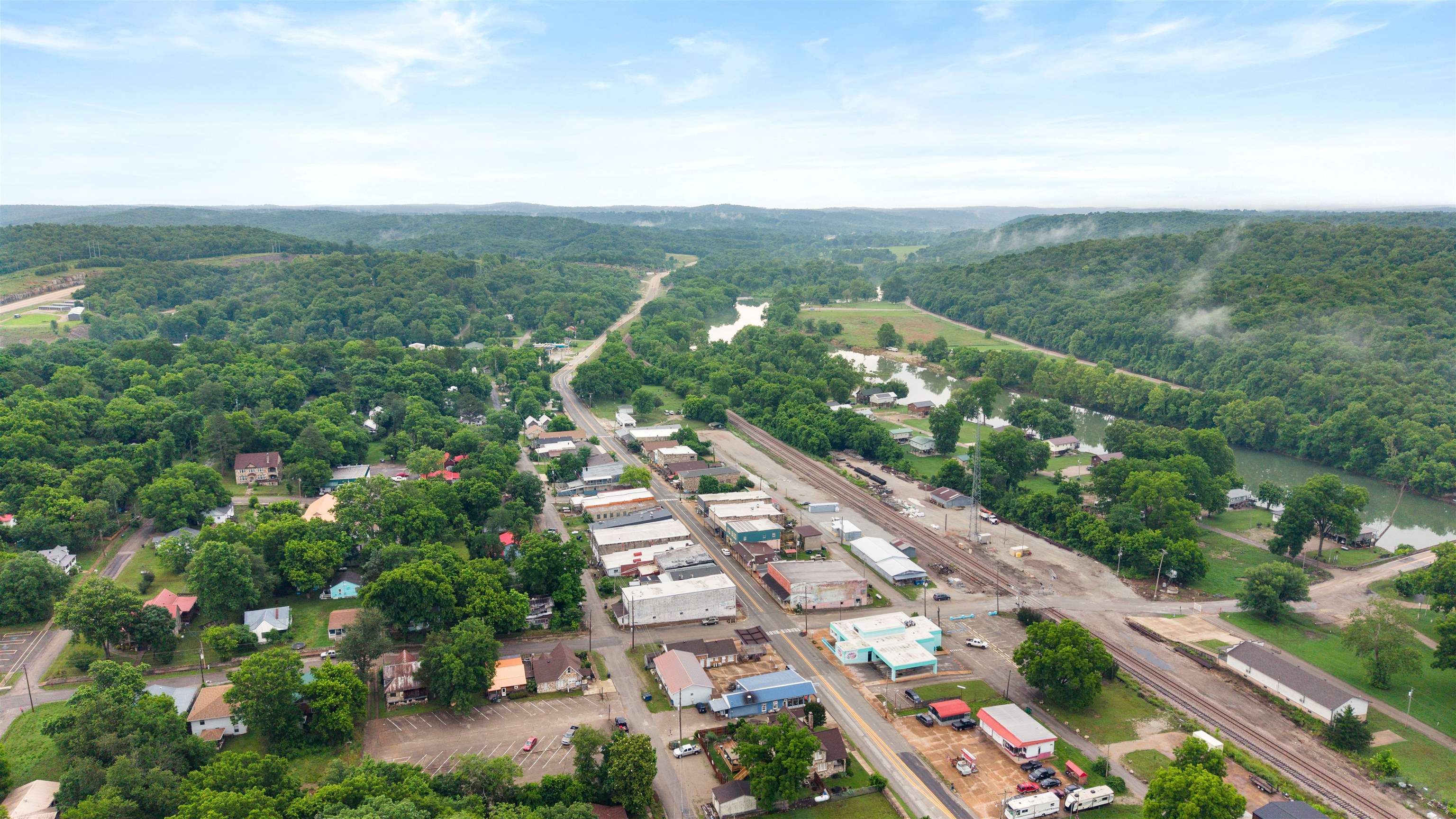 Photo 17 - Commercial / Industrial for sale – 107 E Main   Hardy, AR