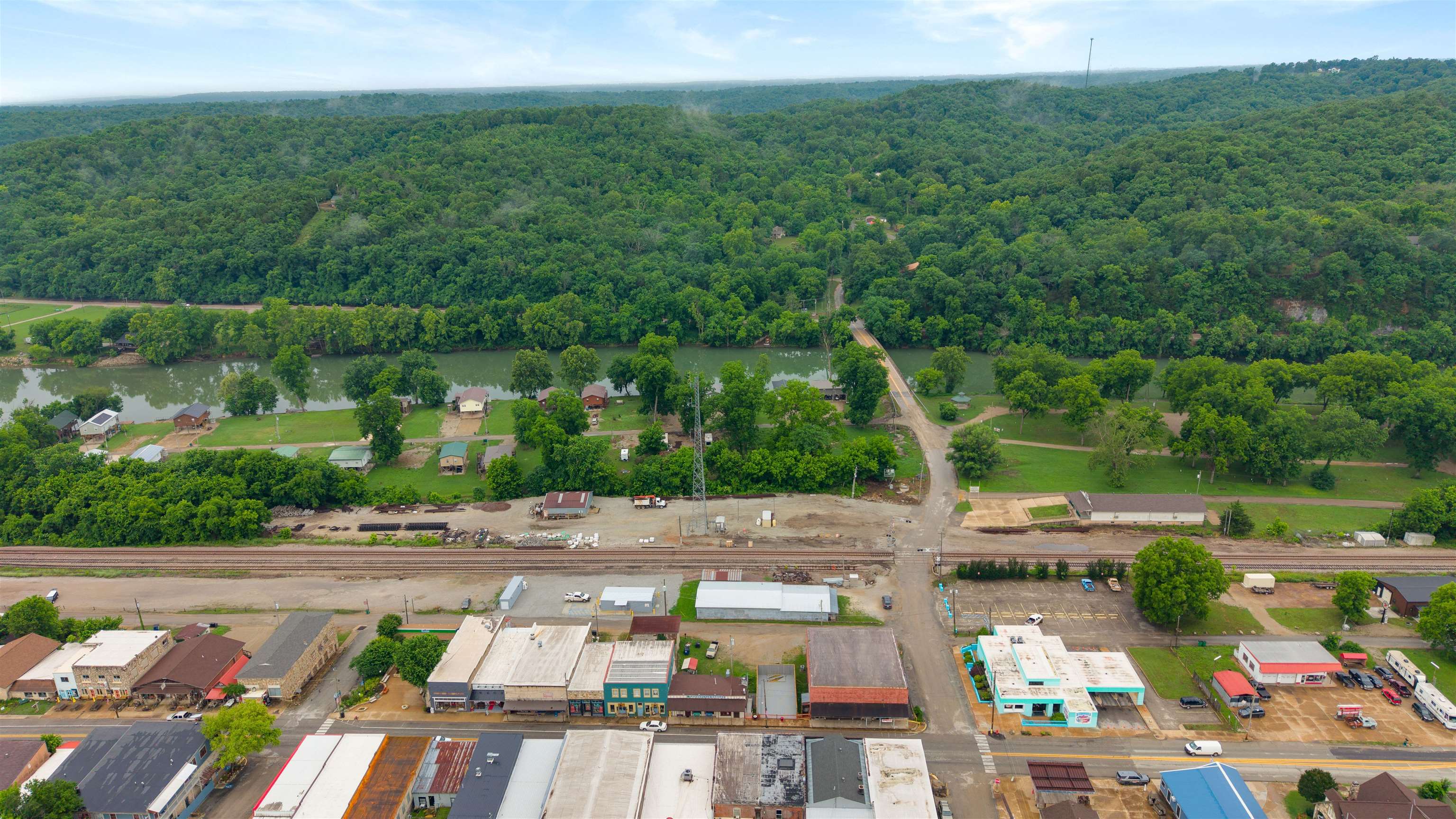 Photo 20 - Commercial / Industrial for sale – 107 E Main   Hardy, AR