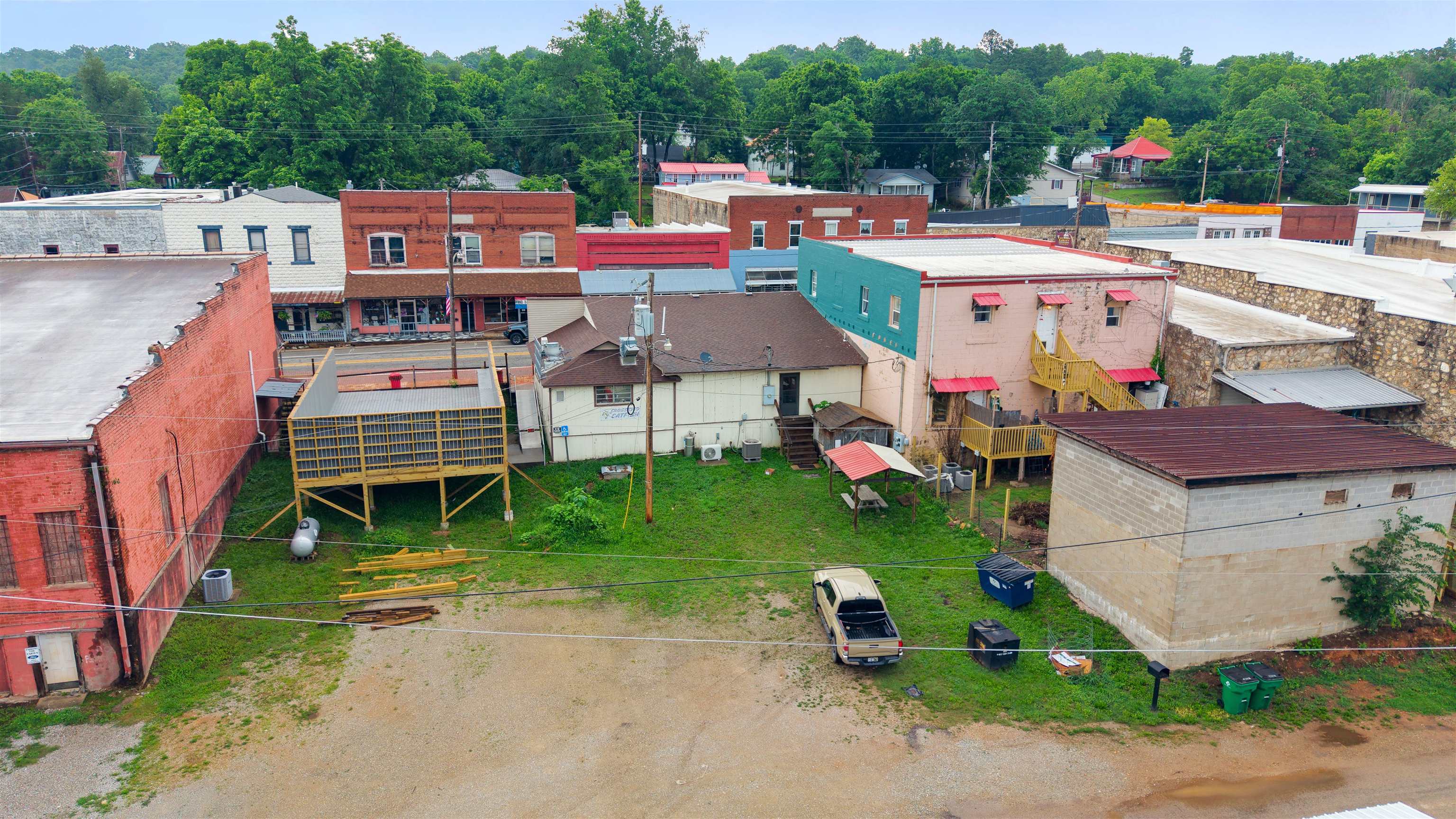 Photo 47 - Commercial / Industrial for sale – 107 E Main   Hardy, AR
