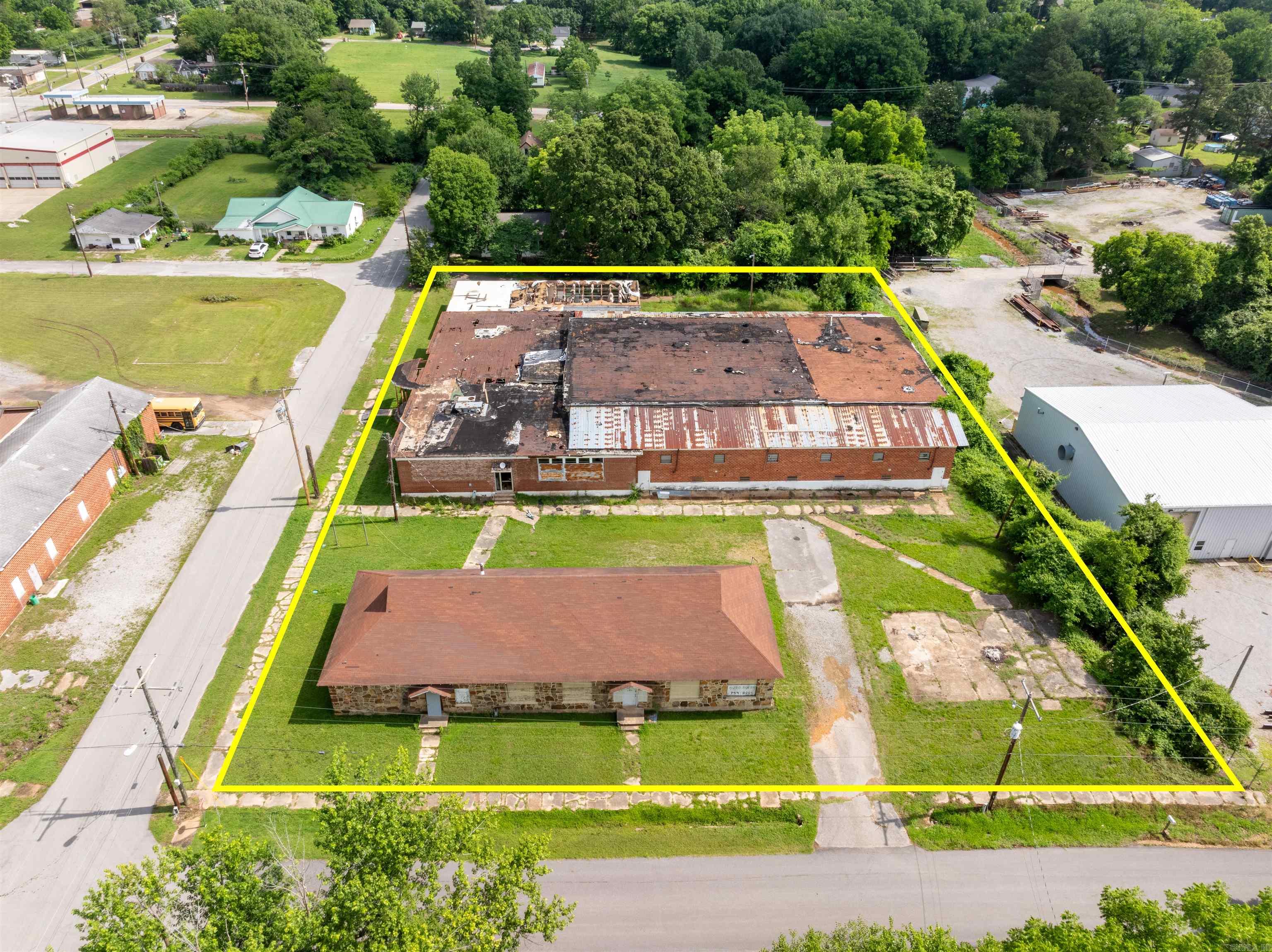 Commercial / Industrial for sale – 450  College   Newark, AR