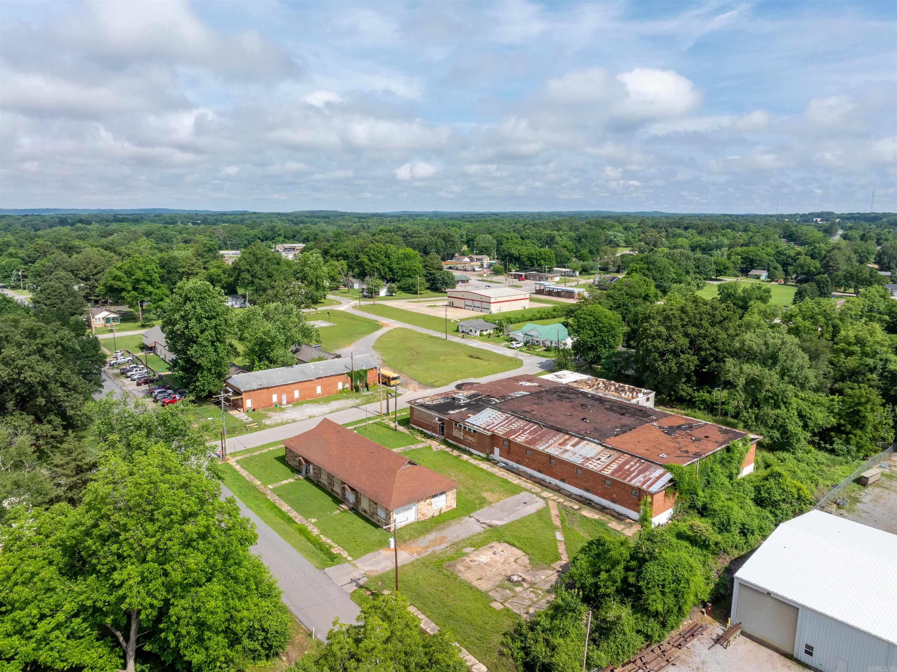 Photo 3 - Commercial / Industrial for sale – 450  College   Newark, AR