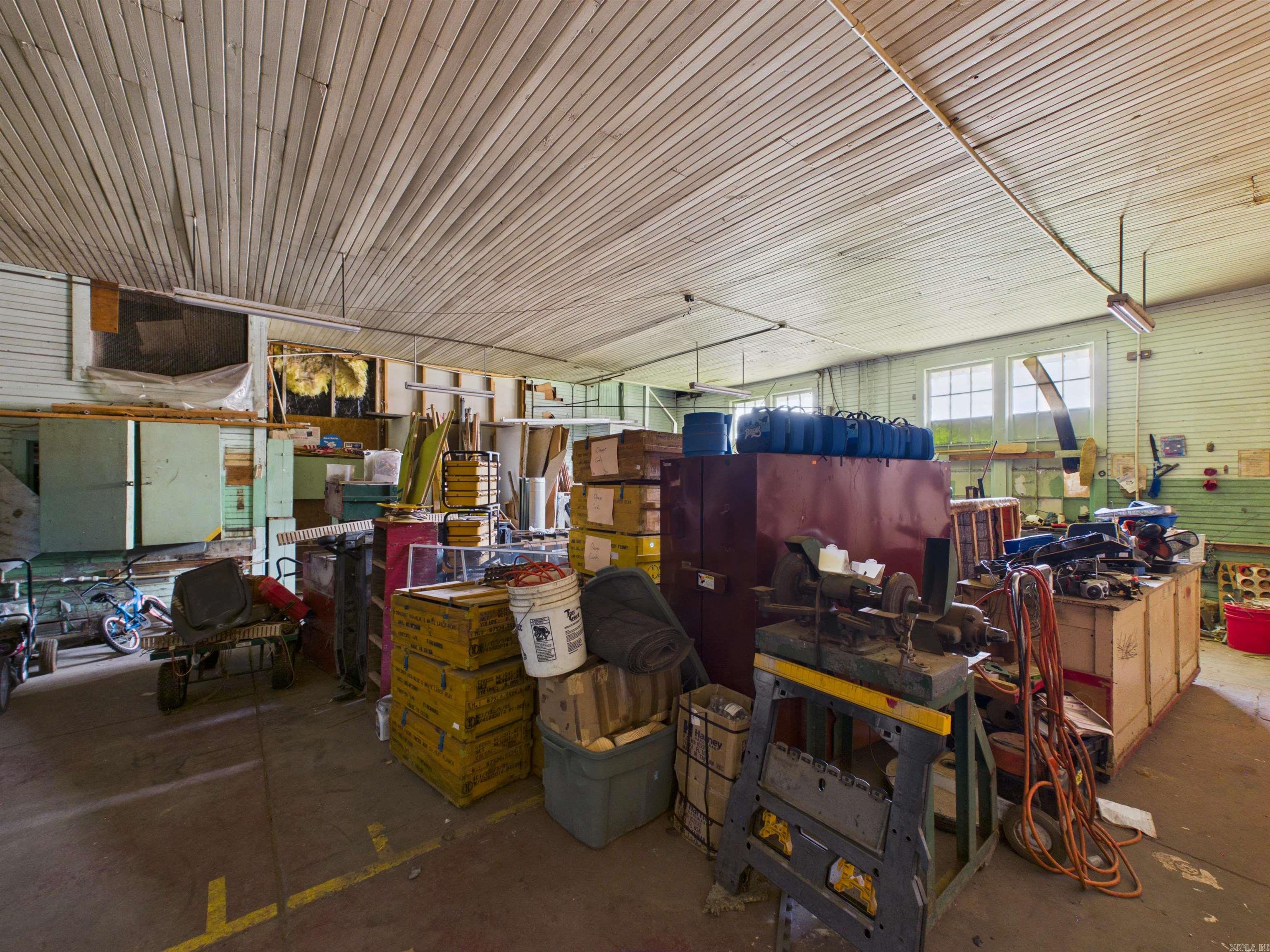 Photo 30 - Commercial / Industrial for sale – 450  College   Newark, AR