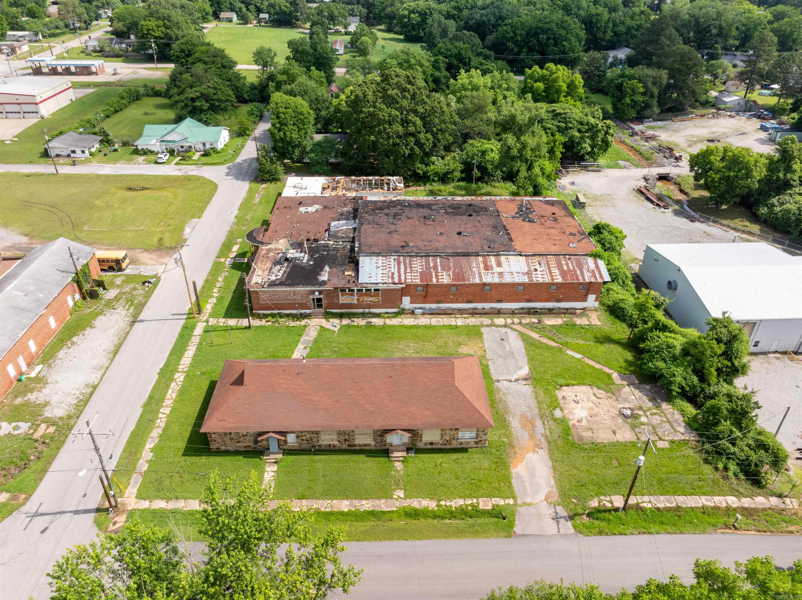 Photo 4 - Commercial / Industrial for sale – 450  College   Newark, AR