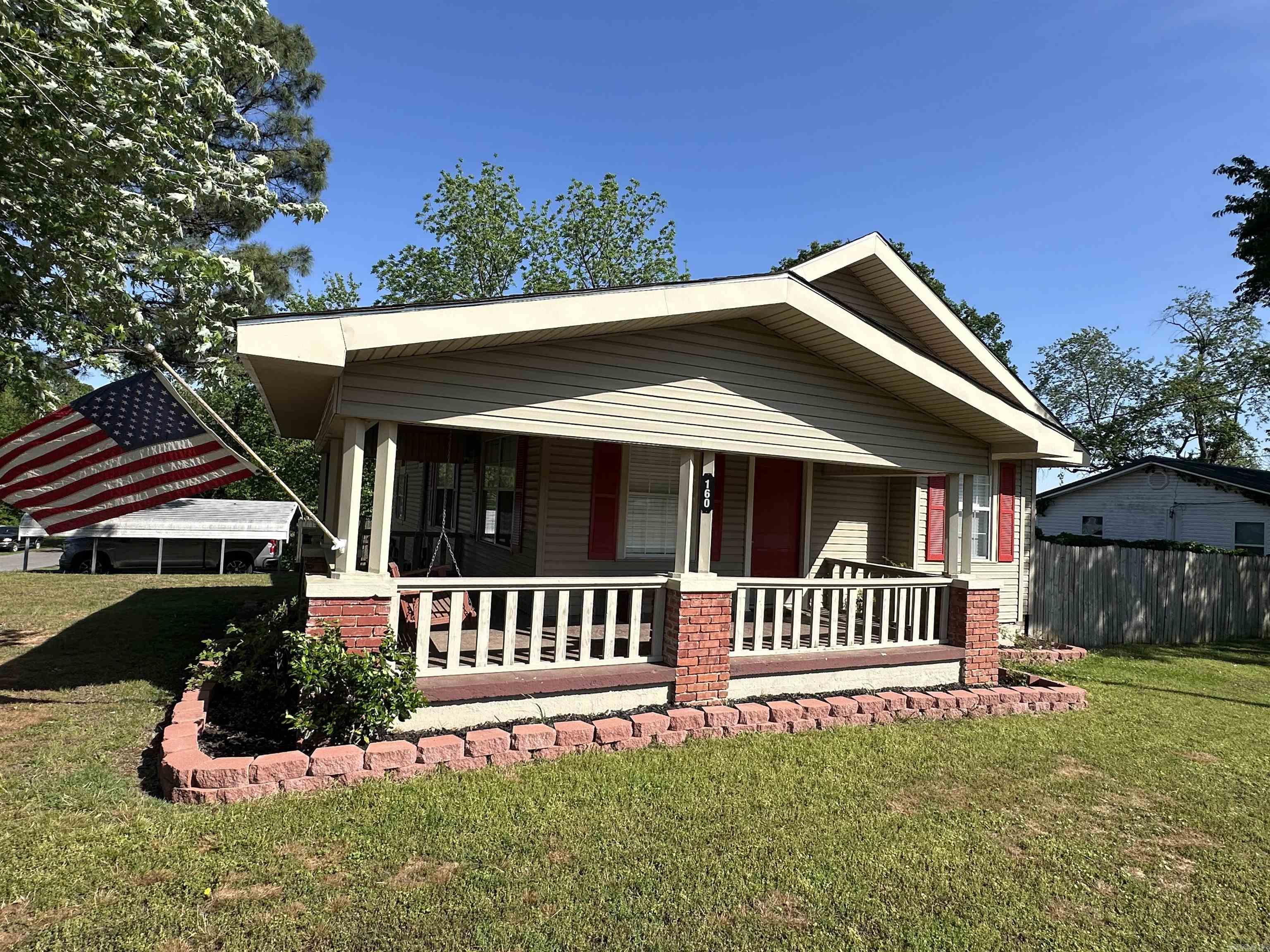 Photo 3 - Residential for sale – 160 N Oak   Newark, AR