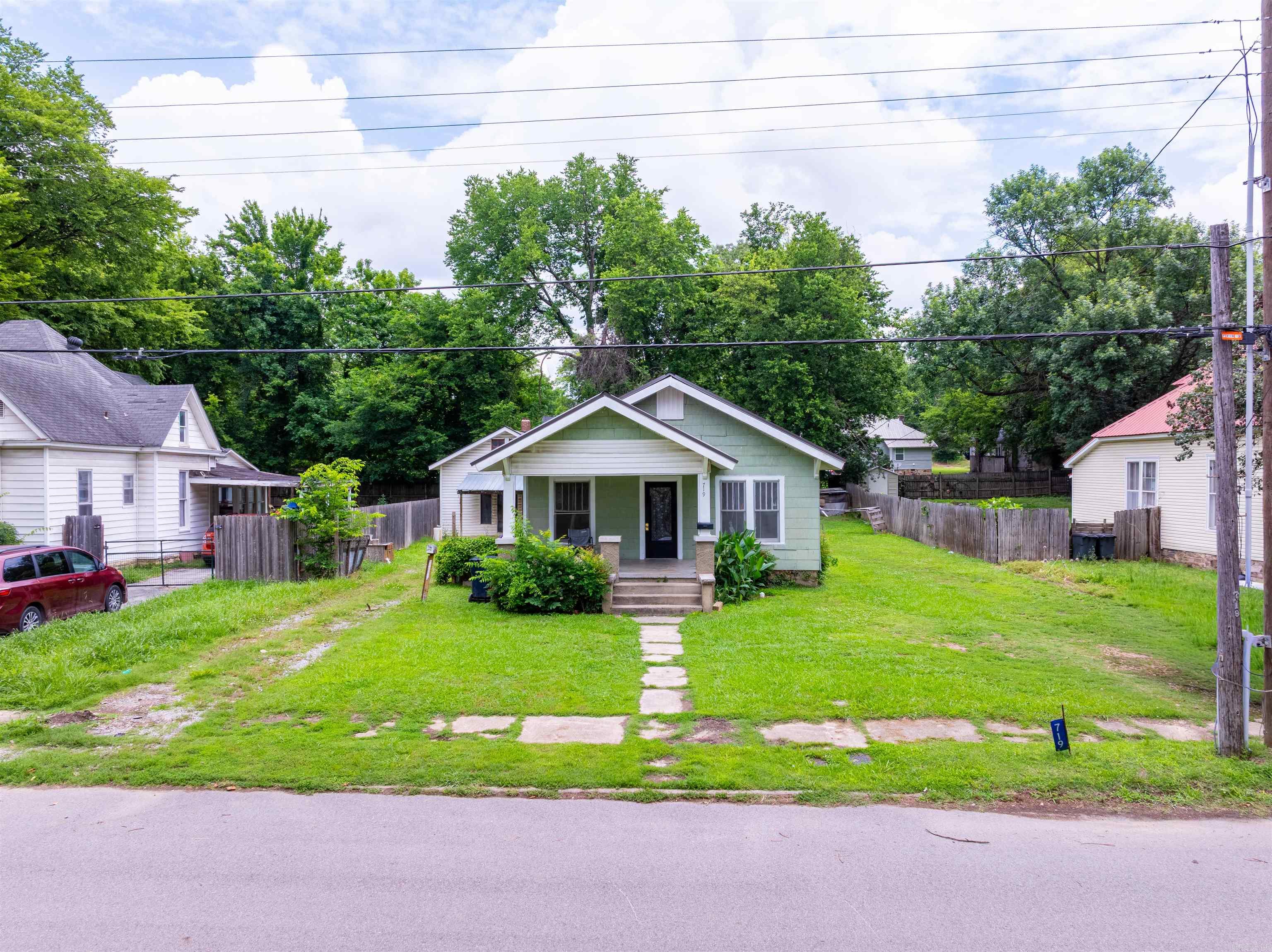 Photo 3 - Residential for sale – 719 S Broad   Batesville, AR