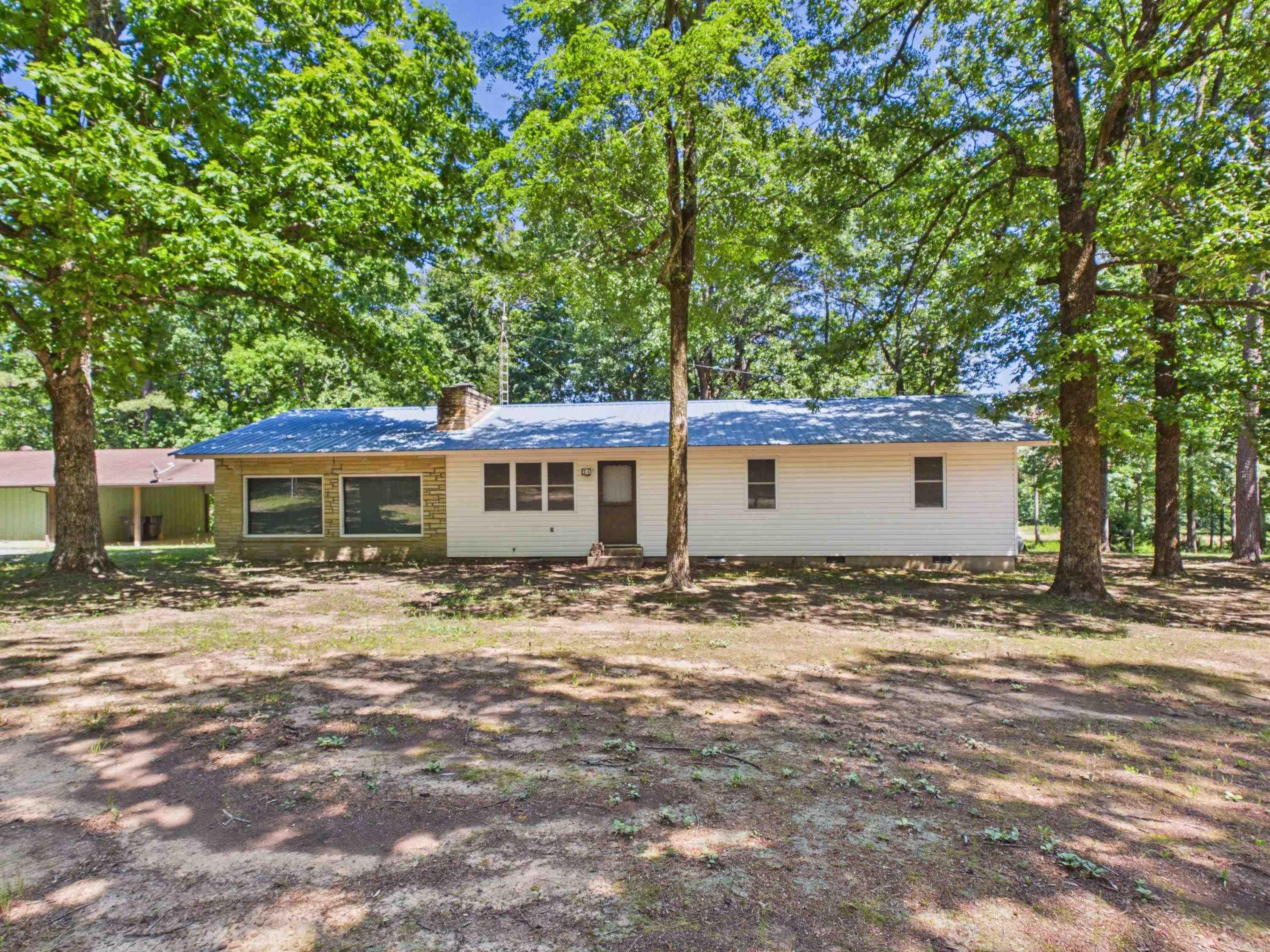 Photo 2 - Residential for sale – 429  Oak Grove Rd   Batesville, AR