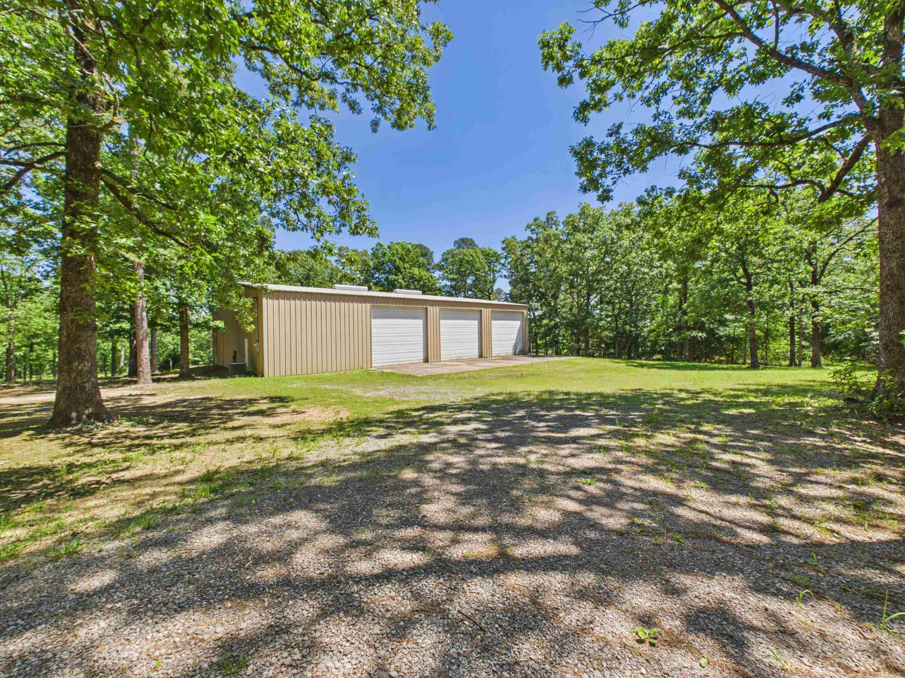 Photo 5 - Residential for sale – 429  Oak Grove Rd   Batesville, AR