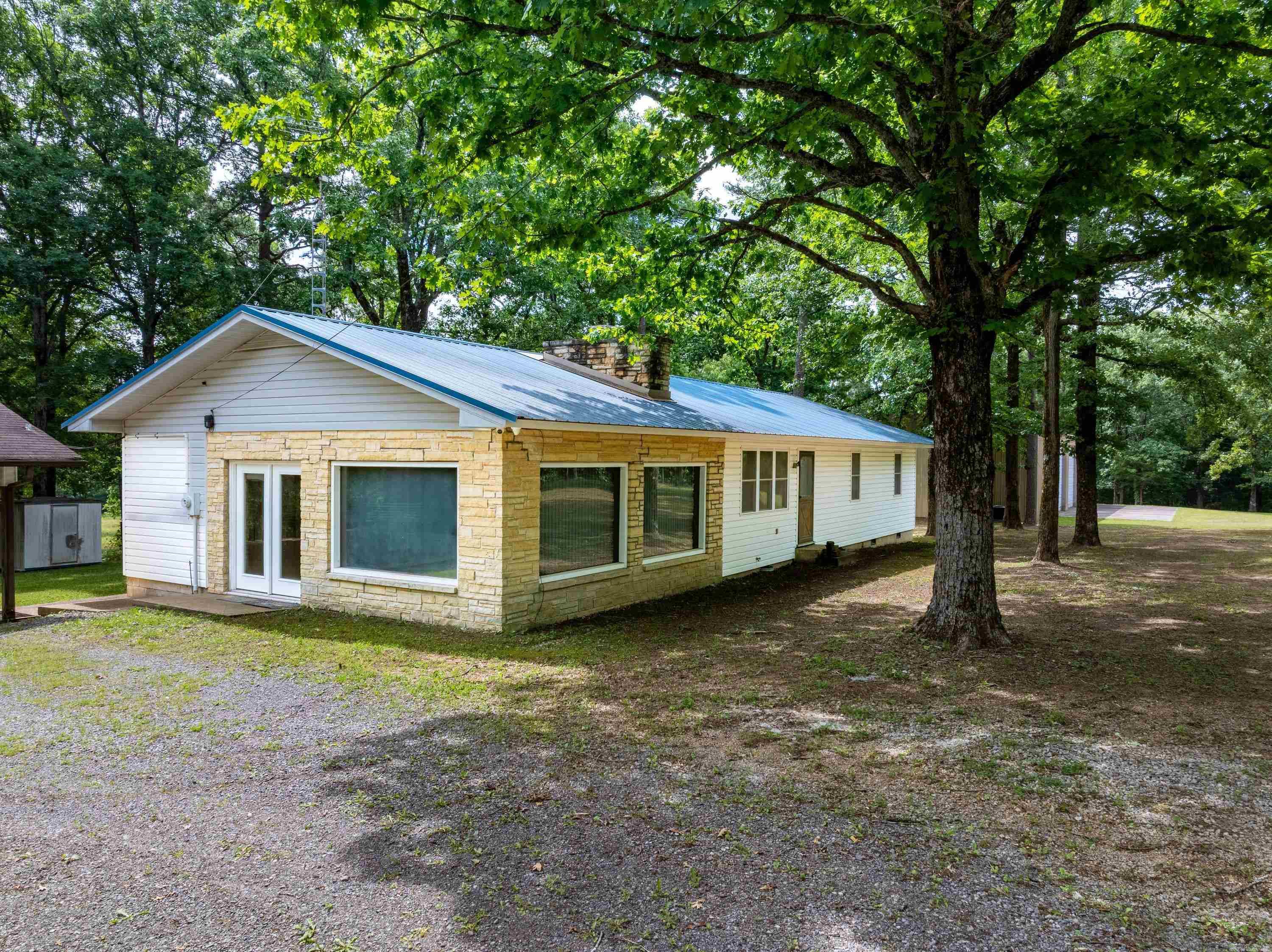 Photo 10 - Residential for sale – 429  Oak Grove Rd   Batesville, AR
