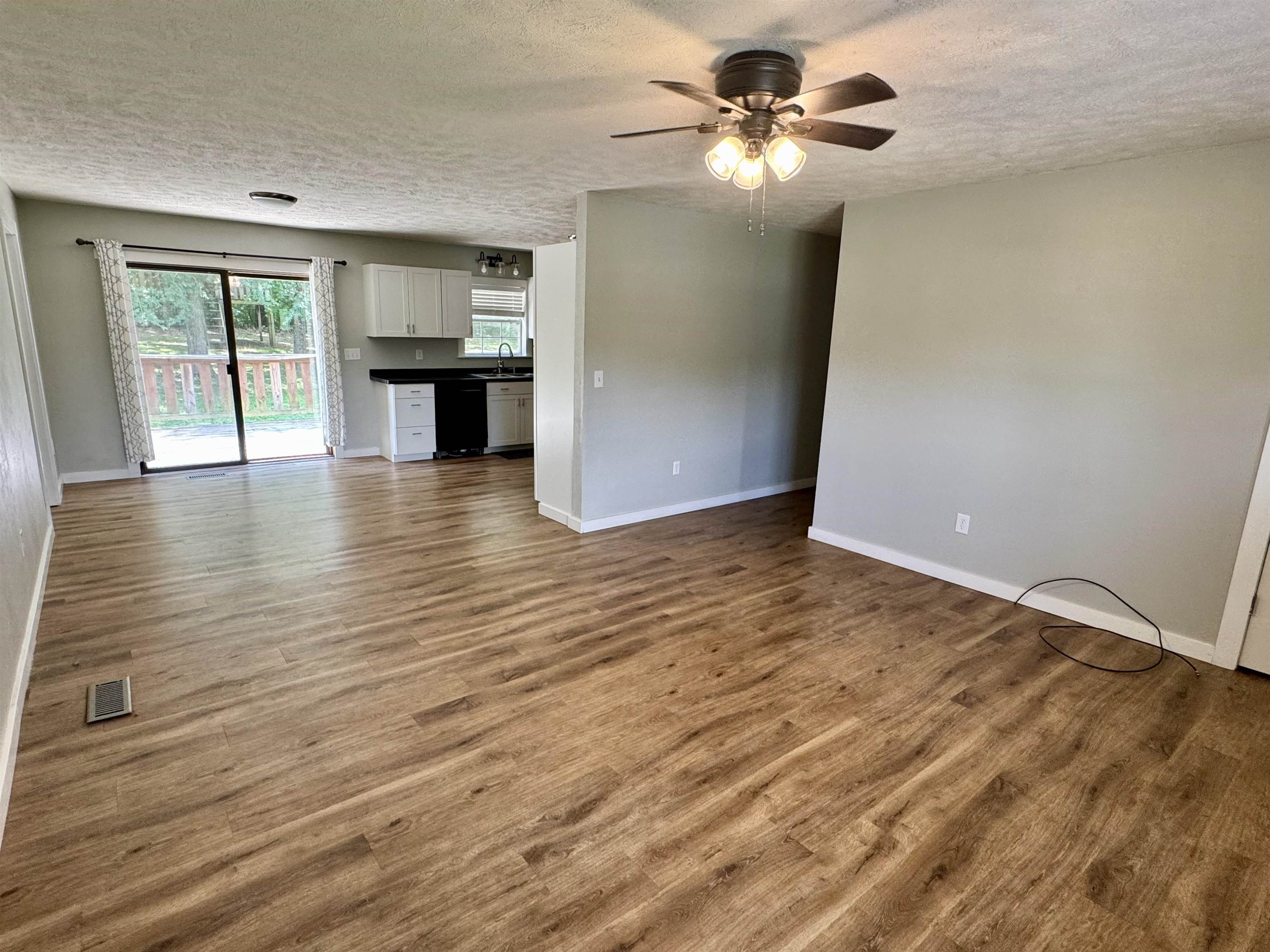Photo 7 - Residential for sale – 44  Sara Cir   Ash Flat, AR